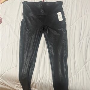 SPANX Shiny Black Leggings 1X Petite